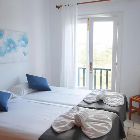 Homenfun Menorca Cala Galdana * フォルネイス